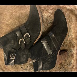 Black low heeled booties